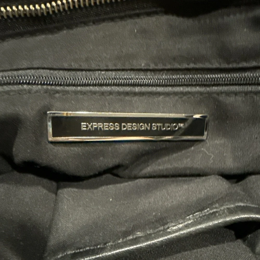 Express Designer Studio Black Pebbled Genuine Leather Handbag Purse - Picture 4 of 4